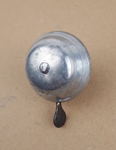 Sonnette ancienne aluminium - sonnette, en